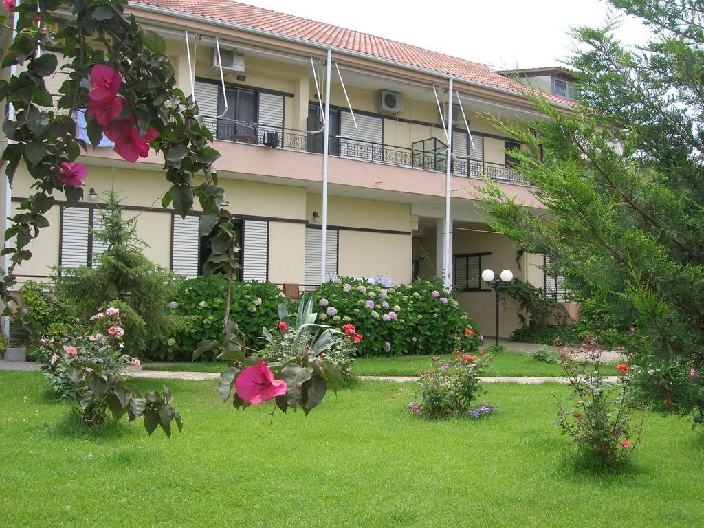 פרבזה Pension Alexandros מראה חיצוני תמונה